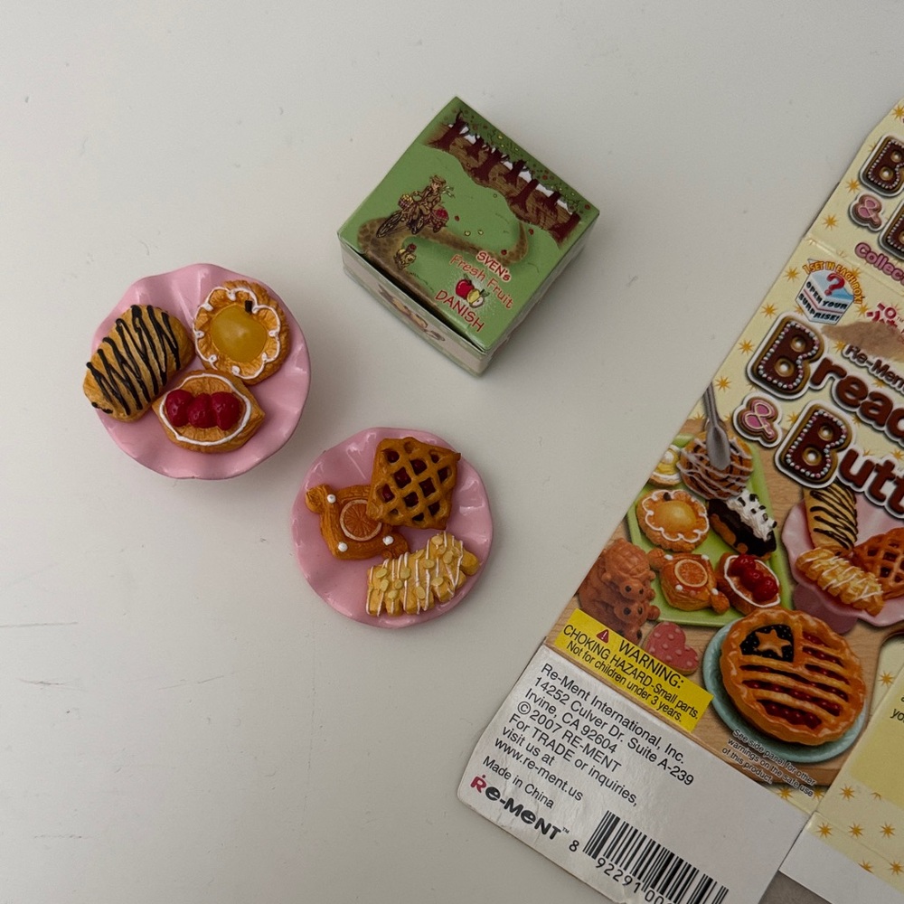 Re-Ment Japanese Miniature Food- Bread & Butter Miniature Dessert Plates